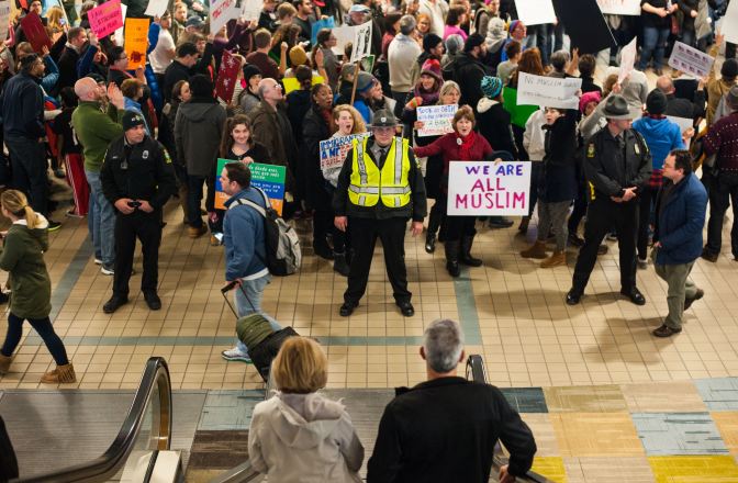 No-Ban-Protests-at-Pittsburgh-International-Airport.jpg